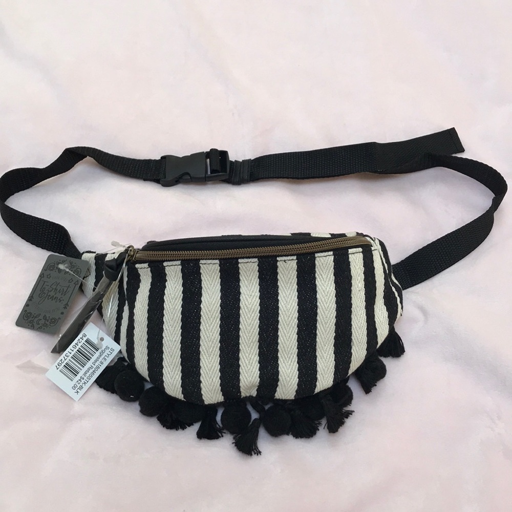T SHIRT AND JEANS BELT BAG